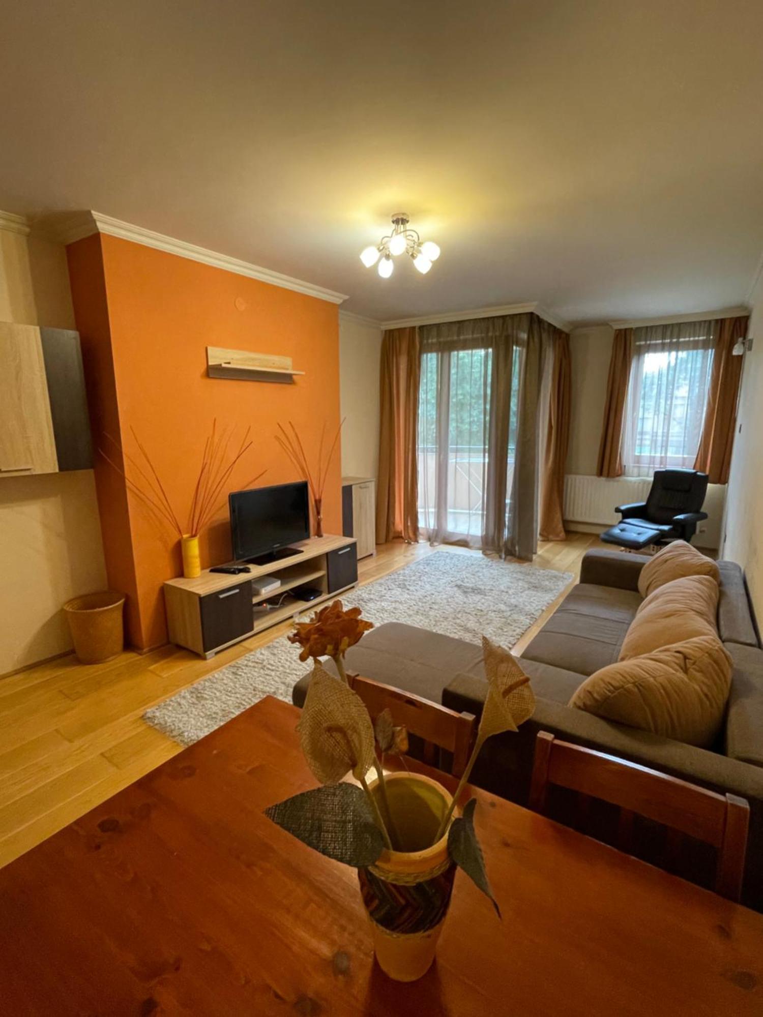 Ik Apartment Debreţin Exterior foto