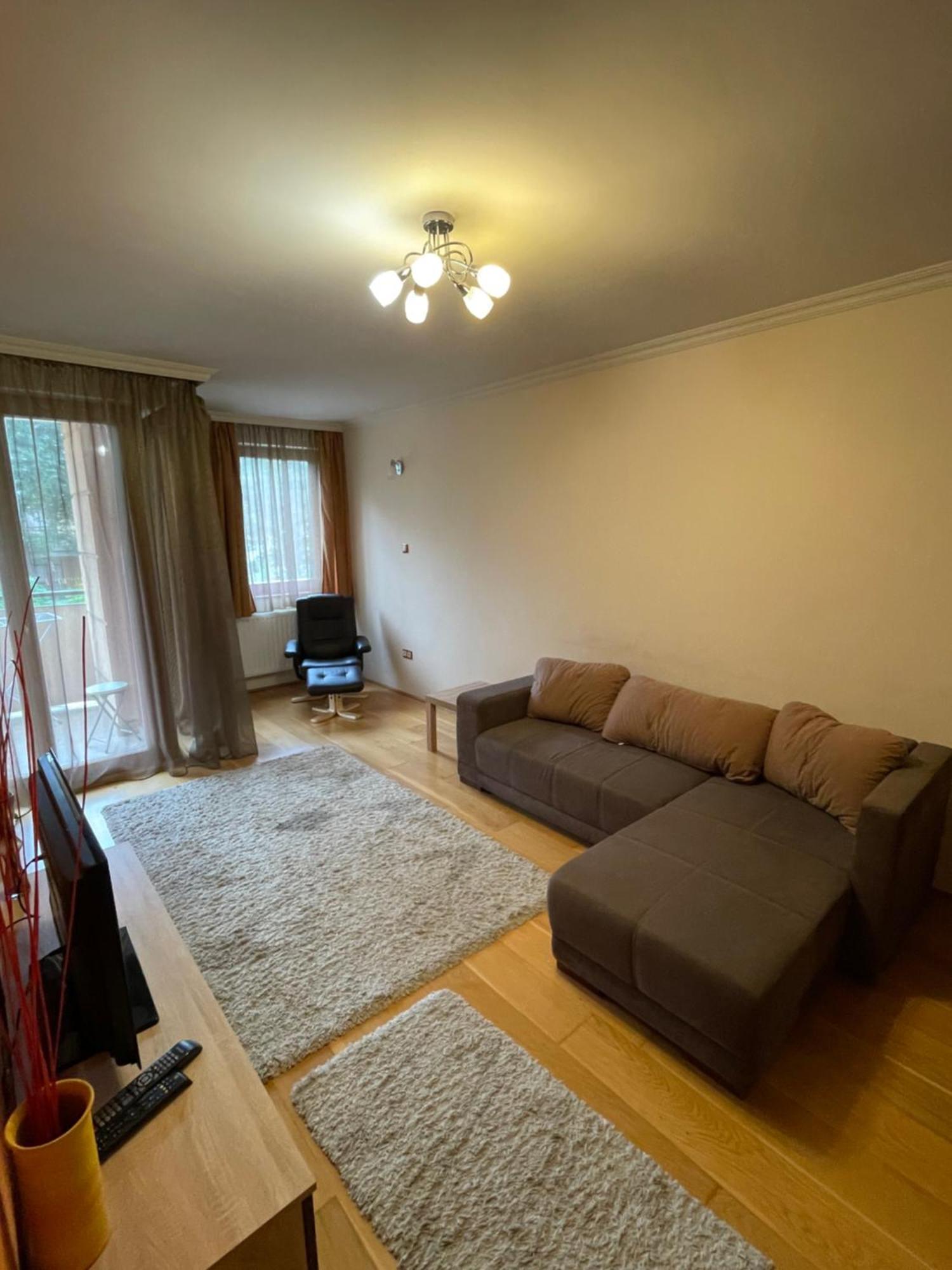 Ik Apartment Debreţin Exterior foto