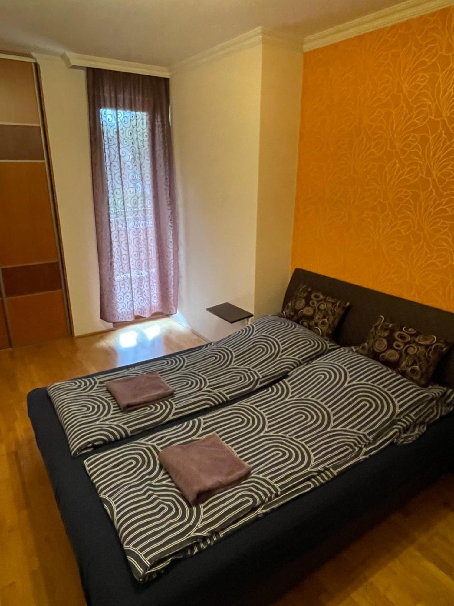 Ik Apartment Debreţin Exterior foto